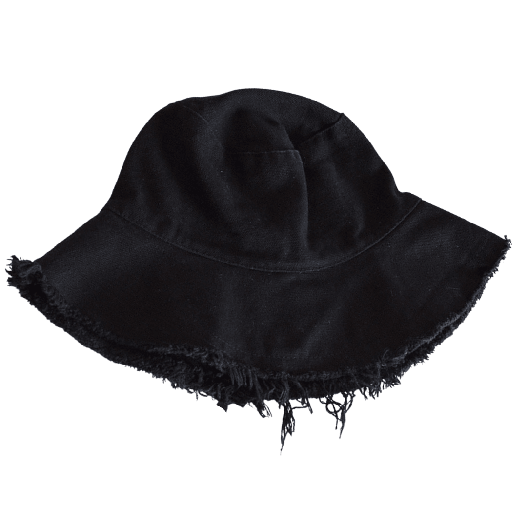 Black frayed bucket hat